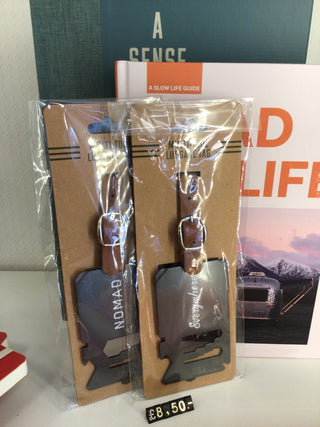 IZOLA multi-tool luggage tag